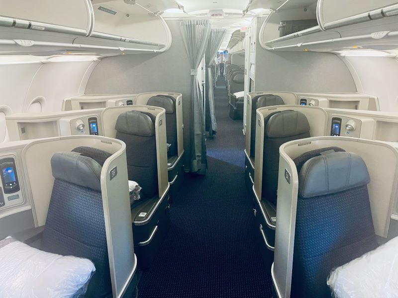 AA First class A321